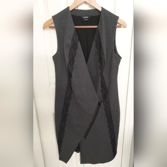 Modern Retro Gray Asymmetrical 80s Vibe zip Dress with Lace Trim - Picture 8 of 15